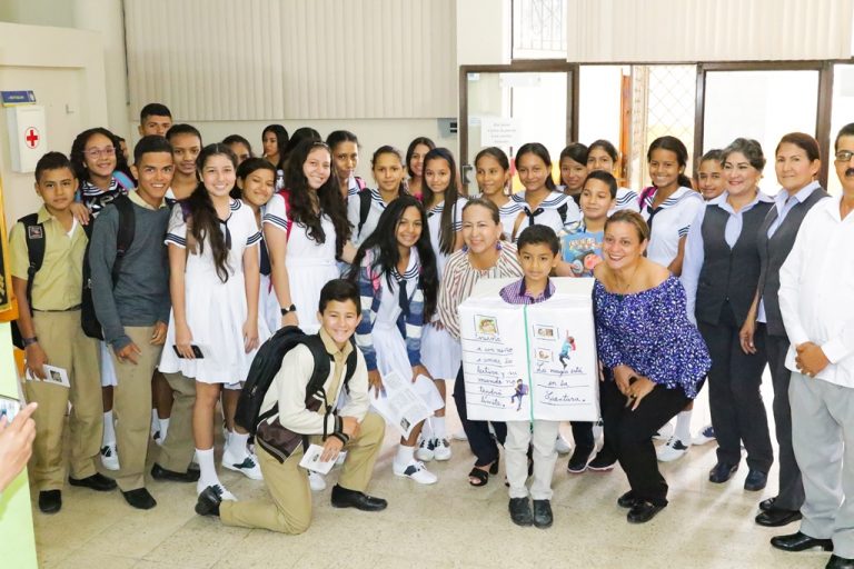 GAD Vinces conmemoró “Día Mundial del Libro”