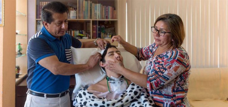 Murió joven afectado por proyectil durante manifestación estudiantil en Quito