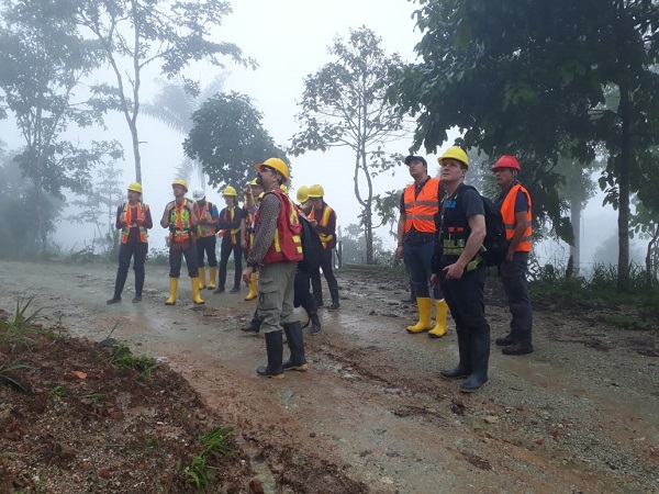 Visita estudiantes y docentes canadienses a proyectos mineros en Ecuador