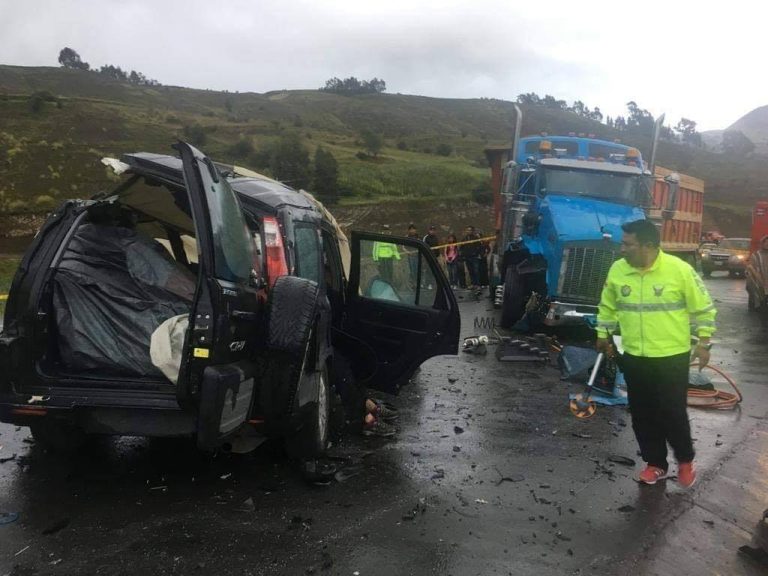 Seis fallecidos en Colta por impericia de conductor