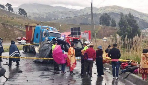 Accidente múltiple deja seis deportistas fallecidos en Chimborazo