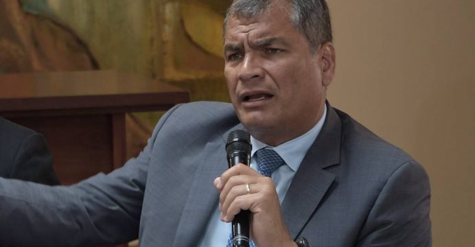 Facebook dio de baja la ‘fan page’ de Rafael Correa