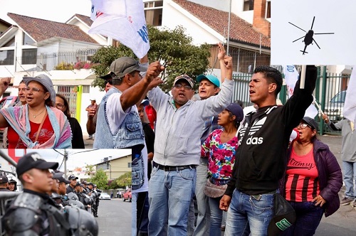 En Quito disturbios en los exteriores del Tribunal Contencioso Electoral