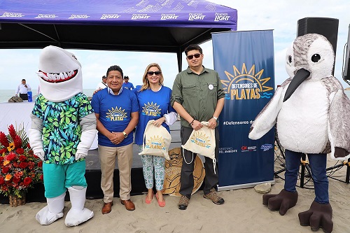 Cervecería Nacional se convierte en Defensores de Playas junto al Ministerio del Ambiente