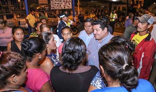 Alcalde de Babahoyo Carlos German atiende peticiones de moradores de la nueva esperanza