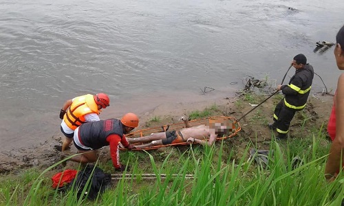 Hombre sin vida es hallado en el Río Quevedo