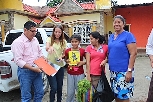 Quevedo: La concejal Lorena Rojas hizo donación a familia afectada por incendio
