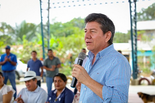 Prefecto de Los Ríos Johnny Terán coordina obras con alcaldes