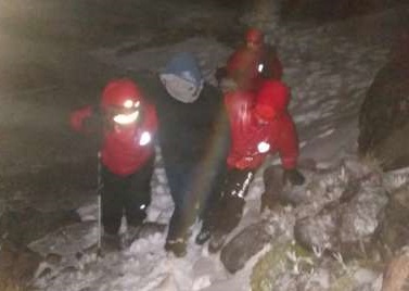 Tres hombres y una mujer se extraviaron en el volcán Cayambe