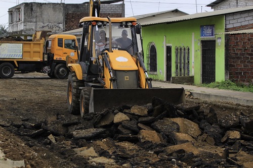 Babahoyo: Inician trabajos de preparación de terreno para asfaltado en Puertas Negras