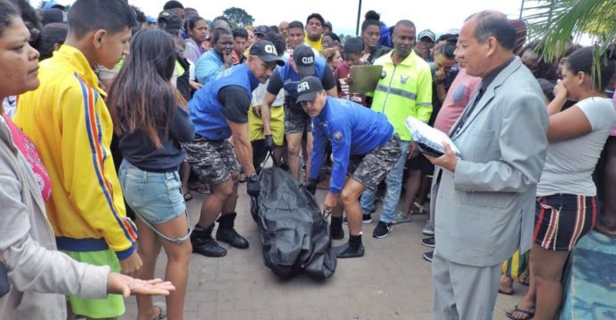 Recuperaron cadáver del estero salado en el sur de Guayaquil