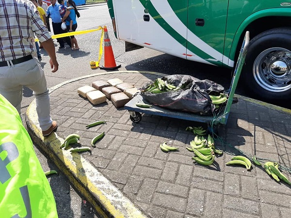 Policía decomisa Droga en la terminal Terrestre de Quevedo