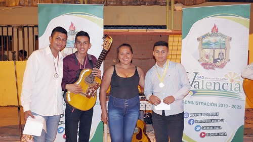 Valencia: Festival de la canción se vivió en el sector 6 de Agosto
