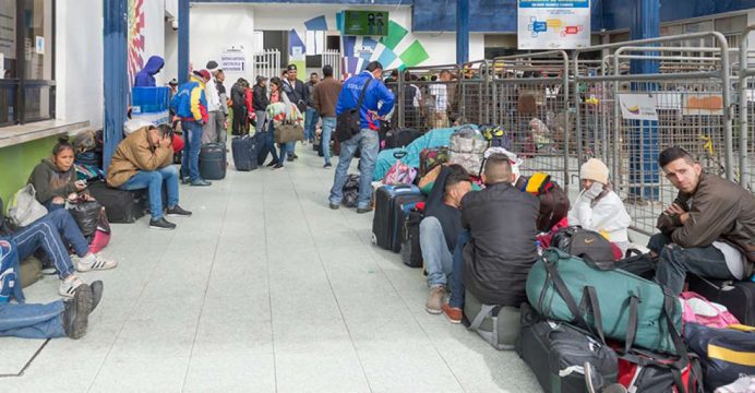 Migrantes venezolanos radicados en Ecuador deberán registrarse