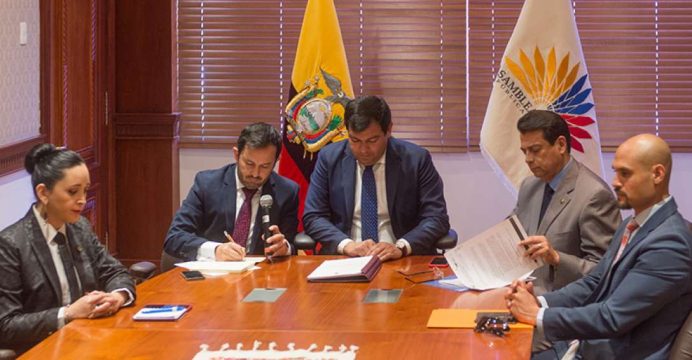 Autoridades sugieren crear jueces anticorrupción en Ecuador