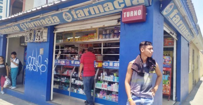 Guayaquil: Asaltantes robaron $500 de una farmacia en Mucho Lote