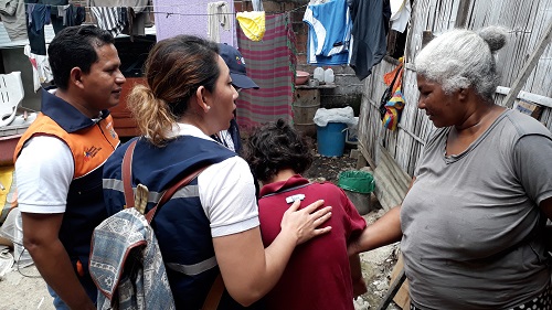 Brigada “Mis mejores años y Las Manuelas” llega a personas con discapacidad y adultos mayores de Guayaquil