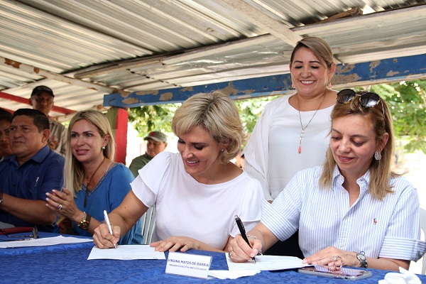 Municipio de Guayaquil y Nestlé firman convenio para potencializar la producción agrícola en Isla Puná