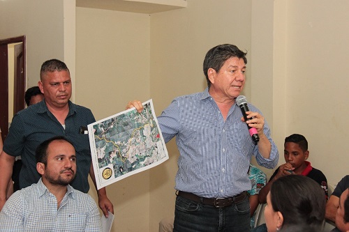 Gobierno de Los Ríos se compromete en construir 17 km de vía en la parroquia Pimocha