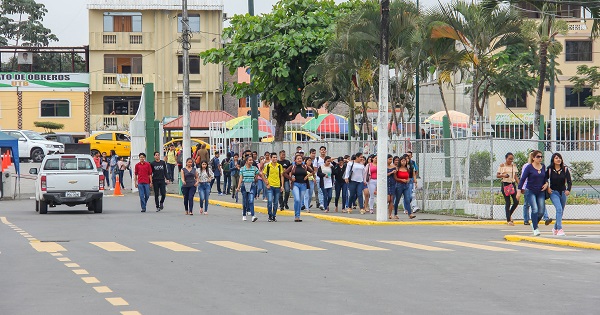 1565 estudiantes se suman a la UTB