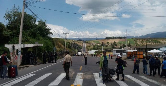 Diálogo entre autoridades gubernamentales y locales pone fin al plantón en Carchi