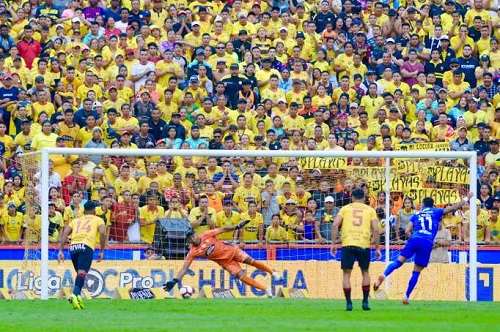 Emelec queda a un paso de los playoffs luego de golear a Barcelona