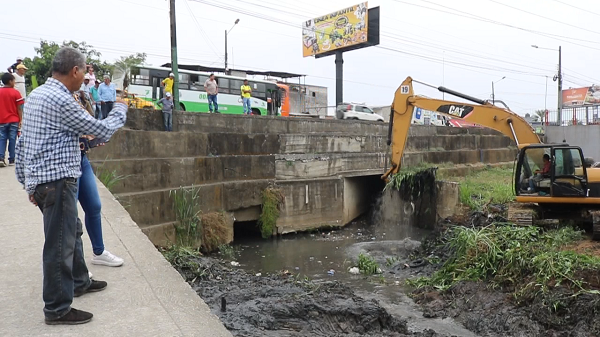 Quevedo: Estero de La Loreto fue intervenido con la limpieza