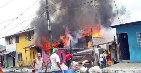 Vivienda fue consumida por incendio en Quininde