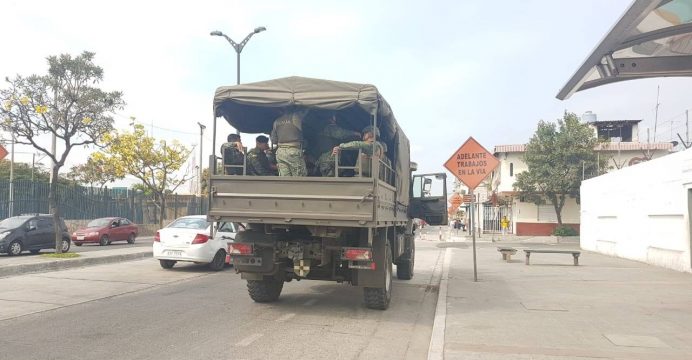 Vehículos de las Fuerzas Armadas ofrecerán servicio de transporte público