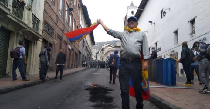 Policía resguarda centro histórico y palacio de carondelet en Quito