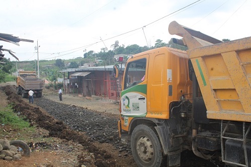 Quevedo: En Venus, sector Sucre se beneficia del mantenimiento de calles
