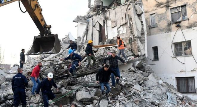 Terremoto en Albania deja al menos 13 muertos y centenares de heridos