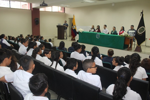En Quevedo termina primera etapa del proyecto planes emergentes dirigidos a escuelas municipales
