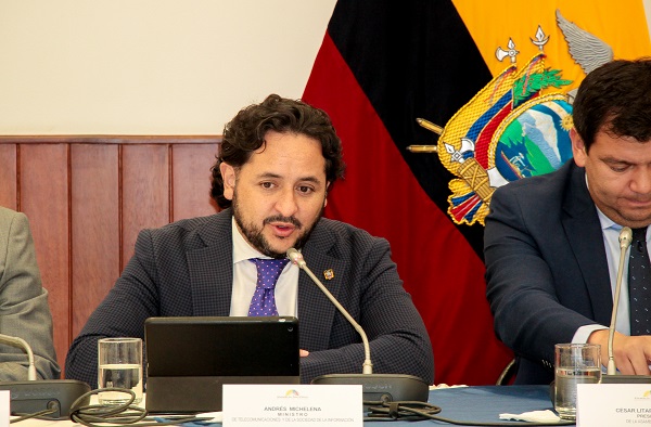 Ministro Michelena destaca que con reformas a la LOT  los ecuatorianos tendrán más conectividad