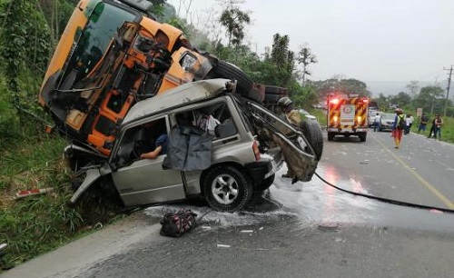 Sacerdote muere en accidente de tránsito en la vía Santo Domingo-Alóag
