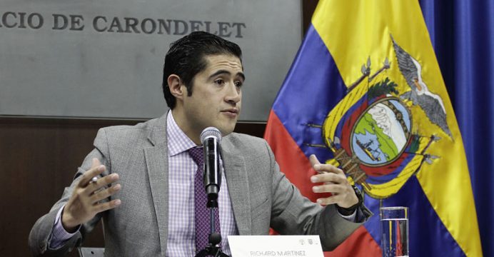 Ministro Martínez aseguró que nueva ley tributaria no será suficiente para cubrir gasto público