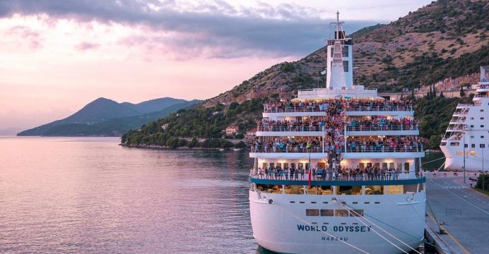 Crucero de Universitarios llega hoy a Guayaquil