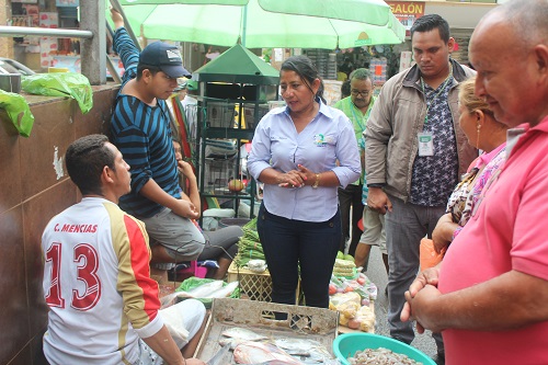 Quevedo: Comerciantes podrían ser sancionados por incumplir la ordenanza municipal