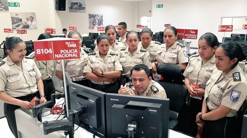 Aspirante a Policías de Chimbo conocieron instalaciones del ECU 911
