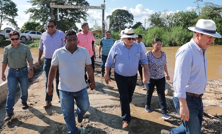 Alcalde de Babahoyo Dr. German y demás autoridades recorrieron zonas afectadas por la estación invernal