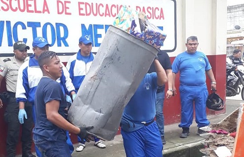 Minga de limpieza en playas de Vinces