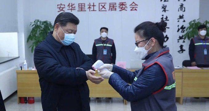 China: Presidente Xi Jinping por primera vez en público con una máscara por el coronavirus que ha dejado 900 muertos hasta ahora