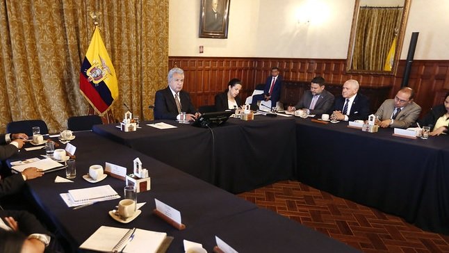 Moreno anuncia que servidores públicos aportarán un porcentaje de su salario