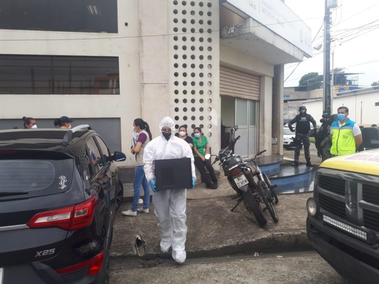 Policía y Fiscalía allanan instalaciones del Distrito de Salud  Quevedo – Mocache