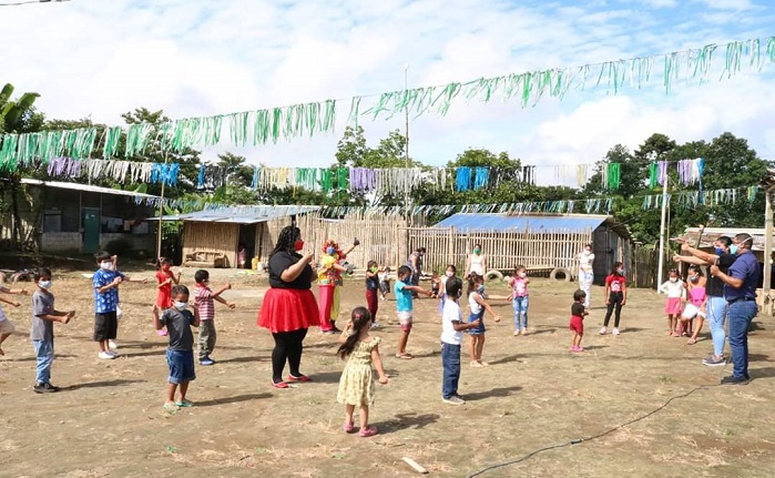 Niños del sector El Vergel son homenajeados en su día