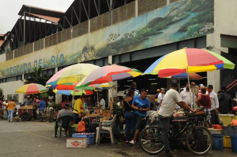 Comerciantes informales no quieren recorrer la ciudad para sus ventas