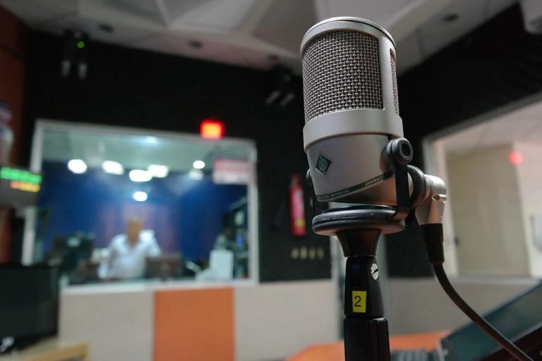 Radiodifusores exhortan al CPCCS a revisar la integración de la veeduría ciudadana, que hoy muestra intereses políticos en el concurso de frecuencias
