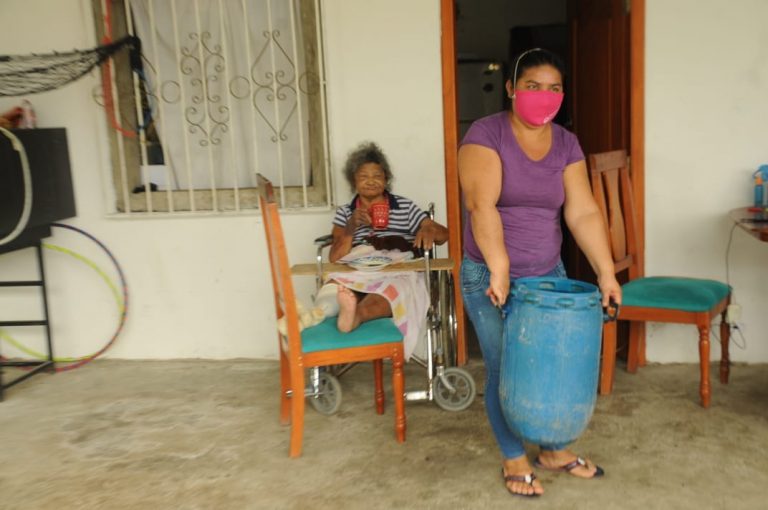 Habitantes en Quevedo aún carecen de agua potable