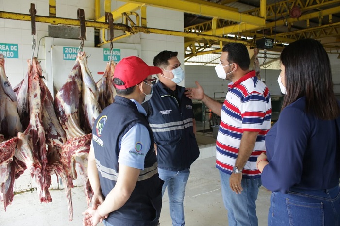 Municipio de Vinces adquirirá carro frigorífico para transportar la carne