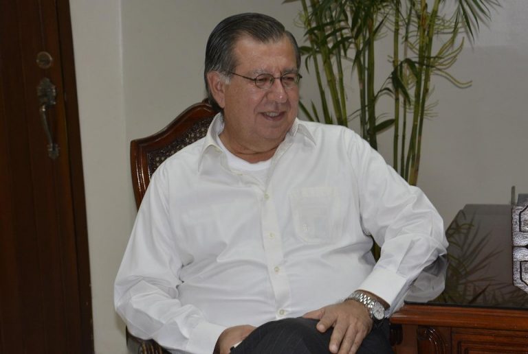 Contraloría destituyó al rector de la Universidad Técnica de Manabí